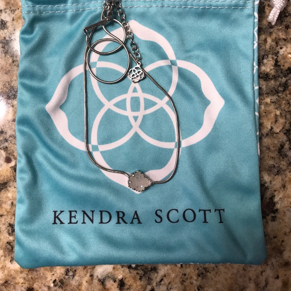 Kendra Scott Necklace